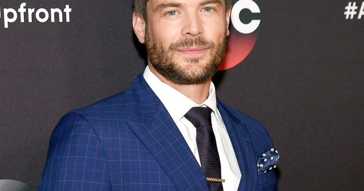 Charlie Weber