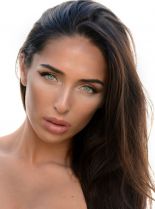 Chelsea Pereira photo