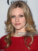 Chelsey Crisp photo