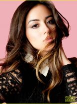 Chloe Bennet #31028 picture (Portrait Medium)