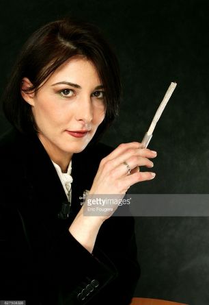 Chloë des Lysses's Biography - Wall Of Celebrities