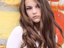 Chloe East #980358 picture (Landscape Medium)