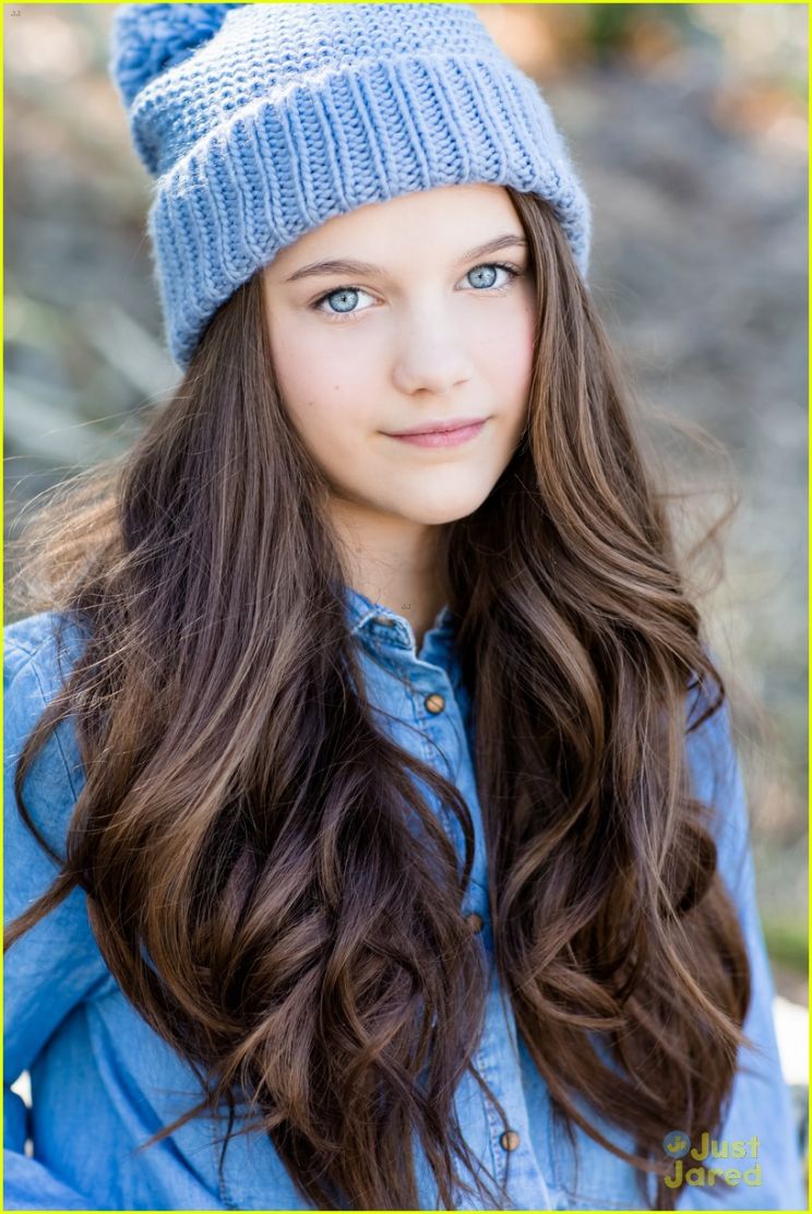 Chloe East