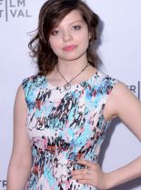 Chloe Levine