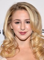 Chloe Lukasiak photo