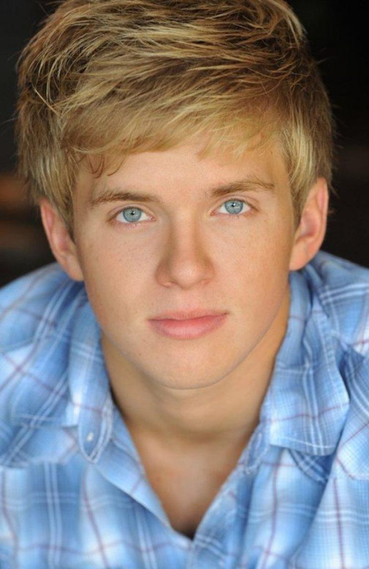 Chris Brochu