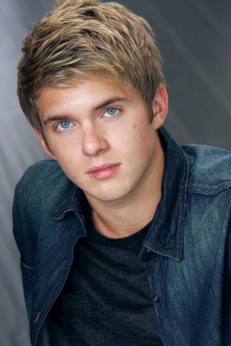 Chris Brochu