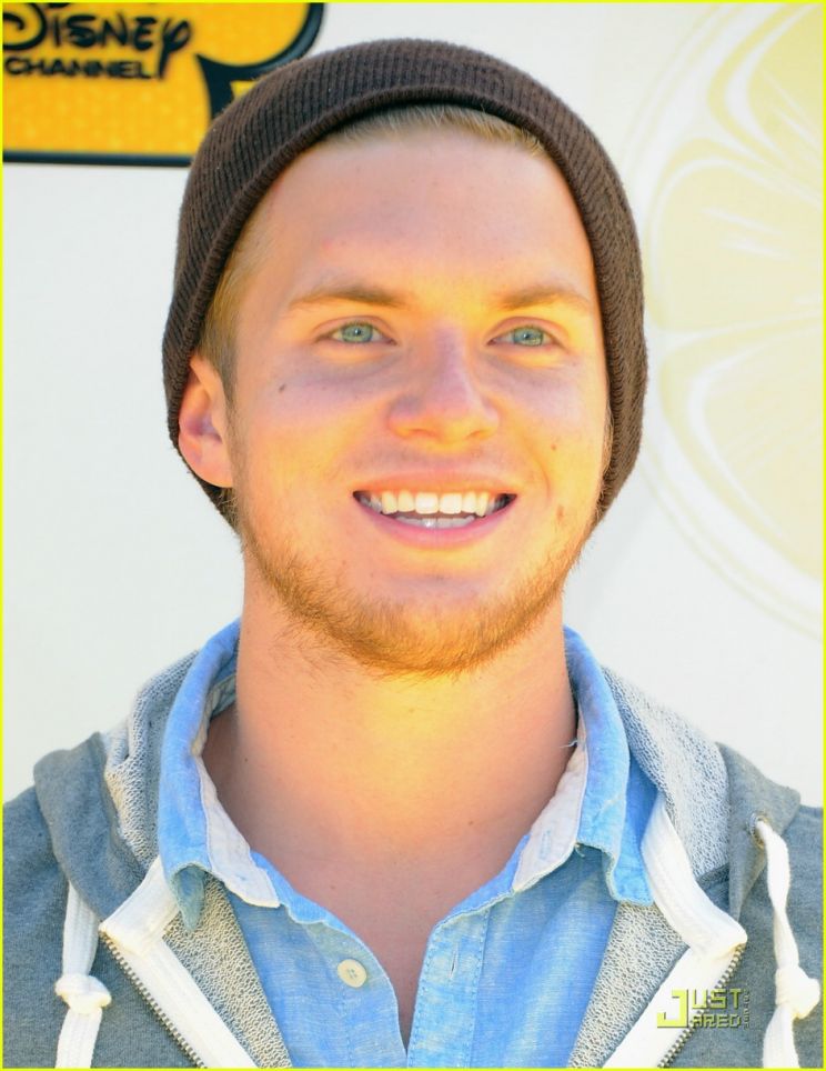 Chris Brochu