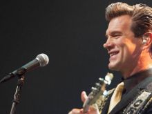 Chris Isaak