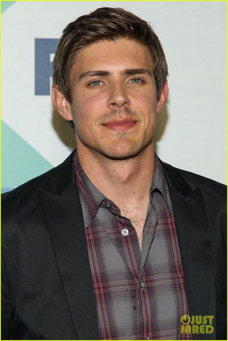 Chris Lowell
