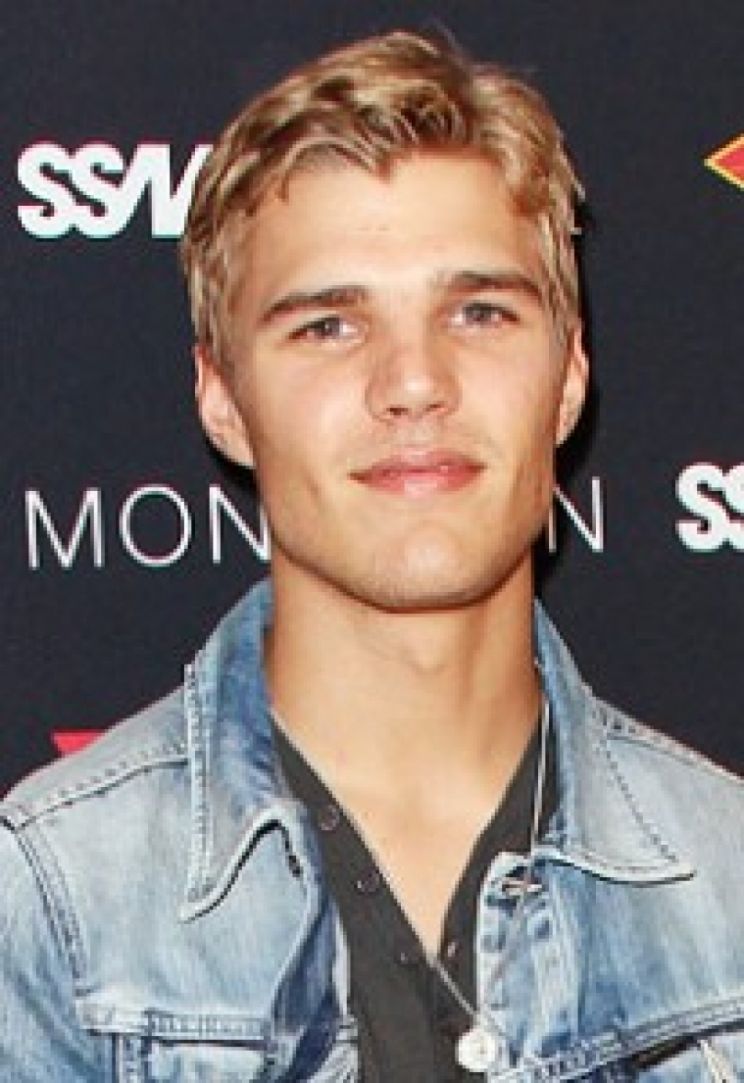 Chris Zylka