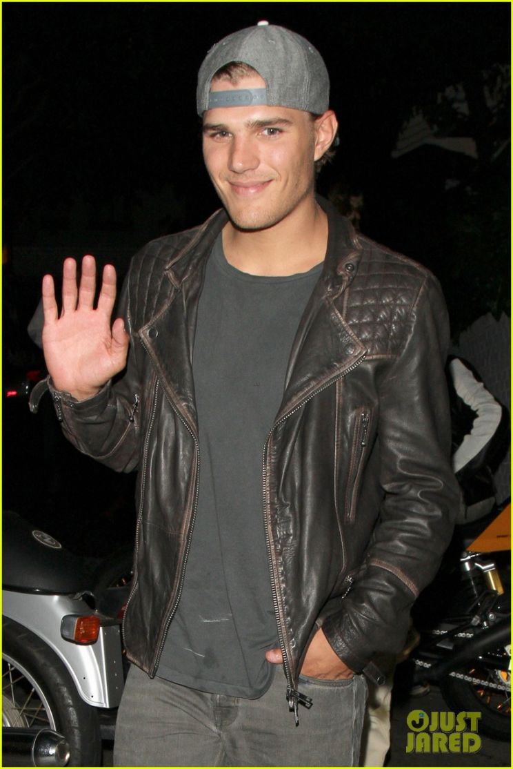 Chris Zylka