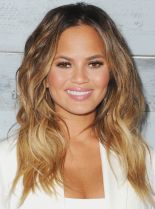 Chrissy Teigen photo