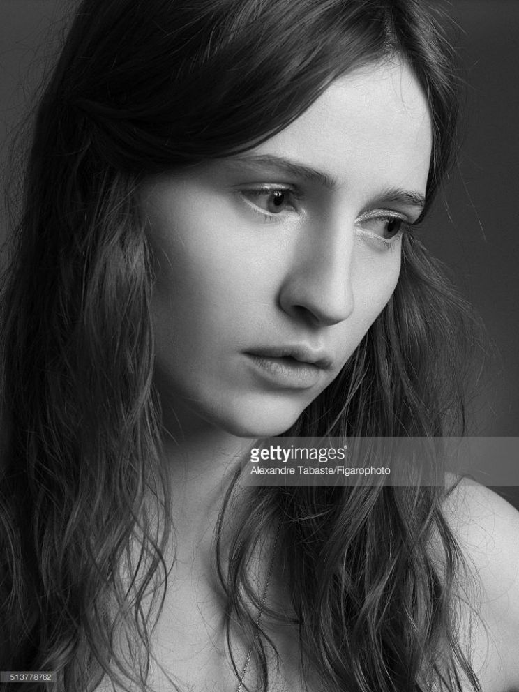 Christa Théret