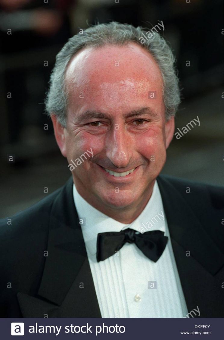 Christopher Benjamin