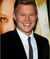 Christopher Egan