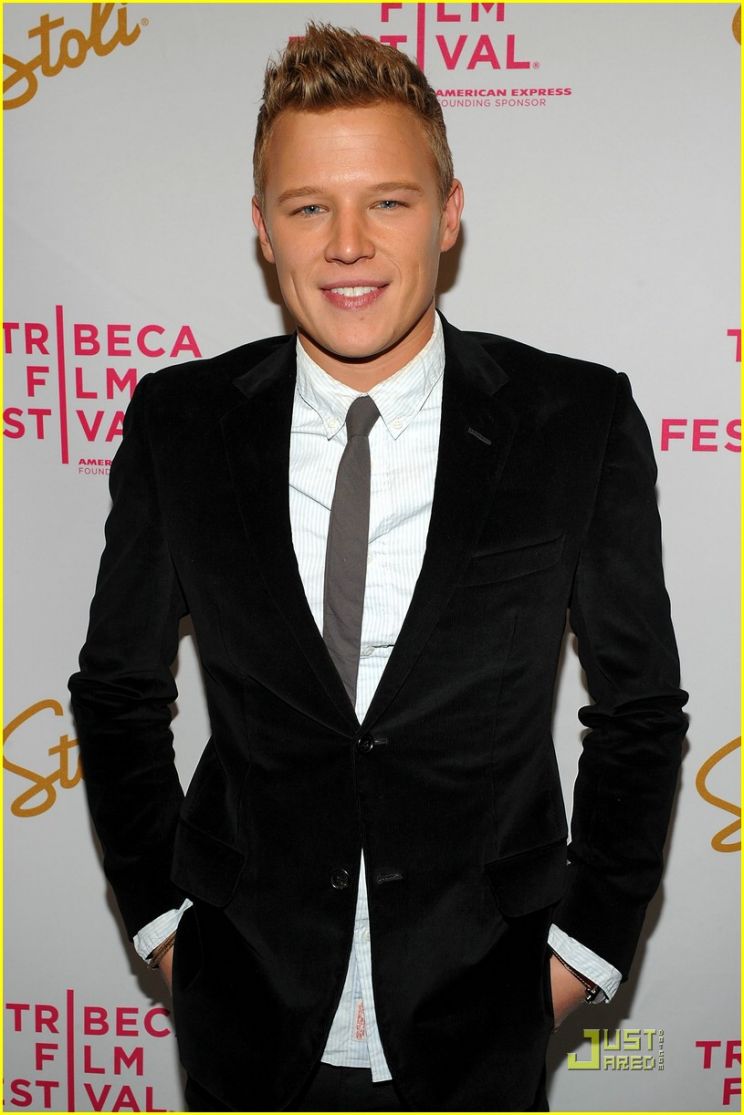 Christopher Egan