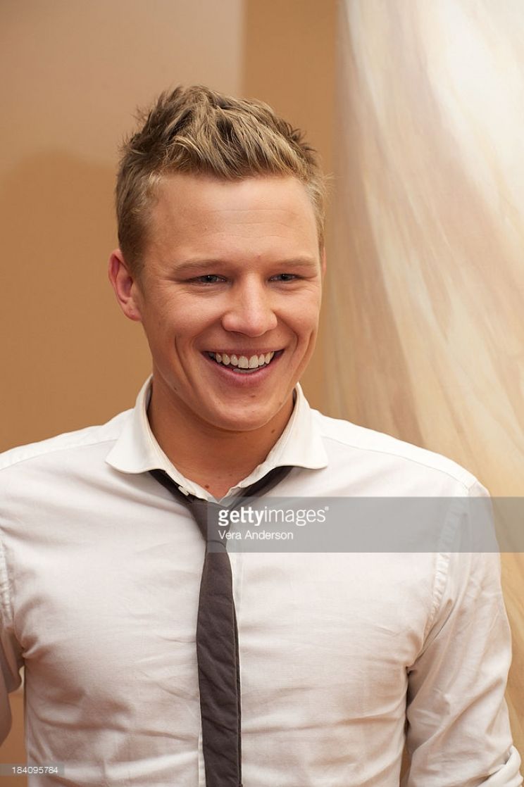 Christopher Egan