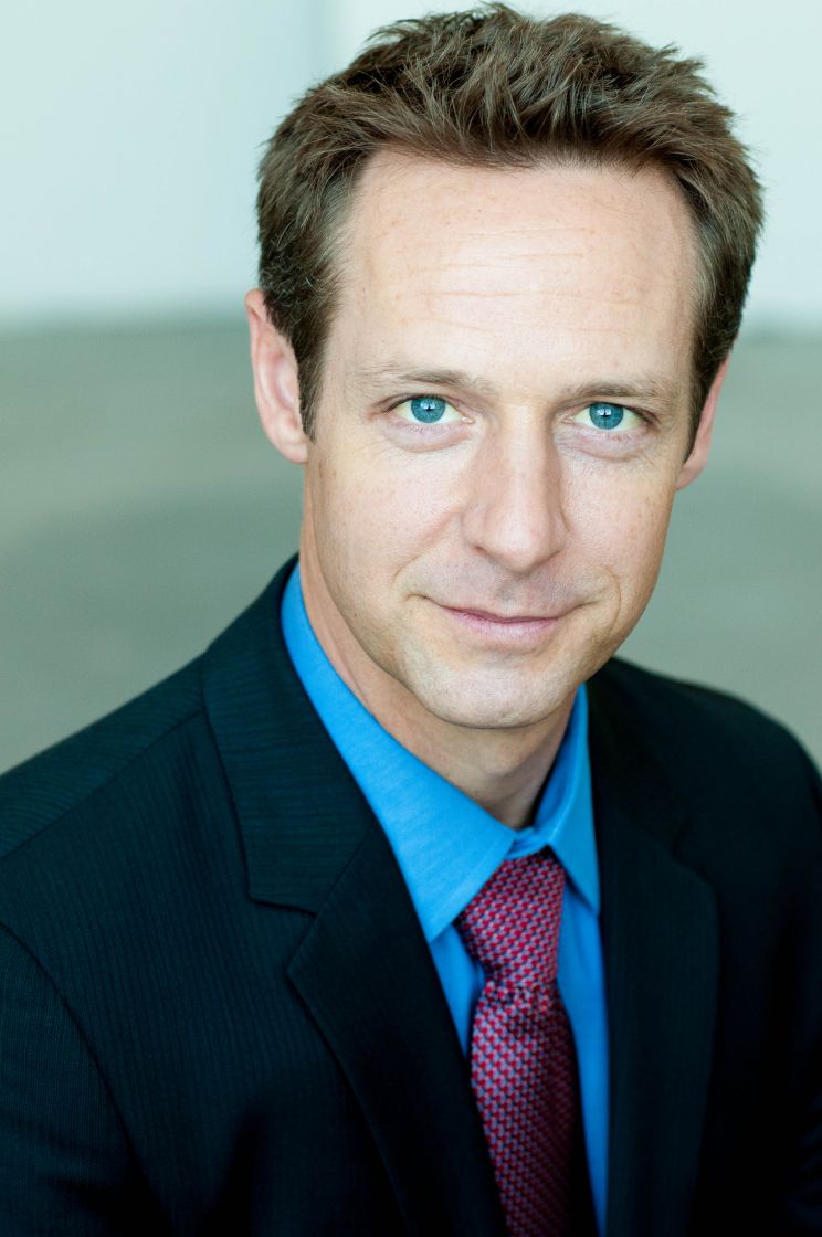 Christopher Rob Bowen