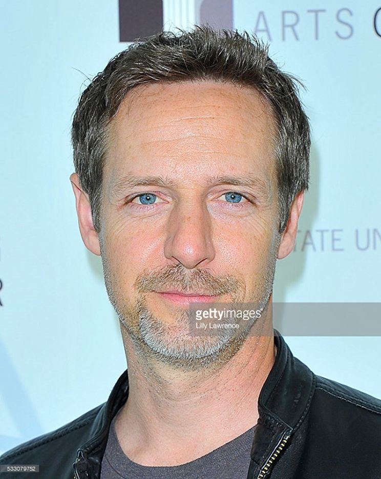 Christopher Rob Bowen