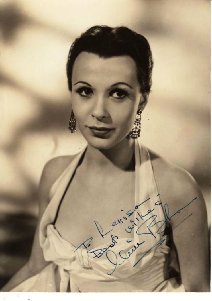 Claire Bloom