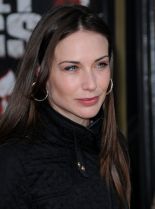 Claire Forlani