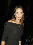 Claire Forlani