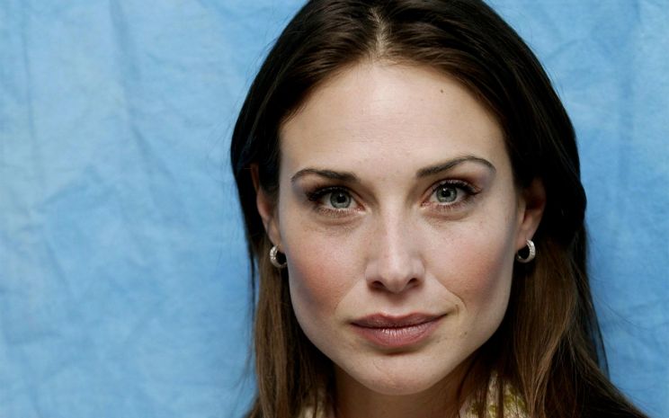 Claire Forlani