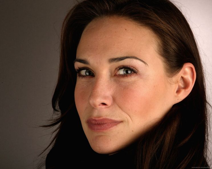 Claire Forlani