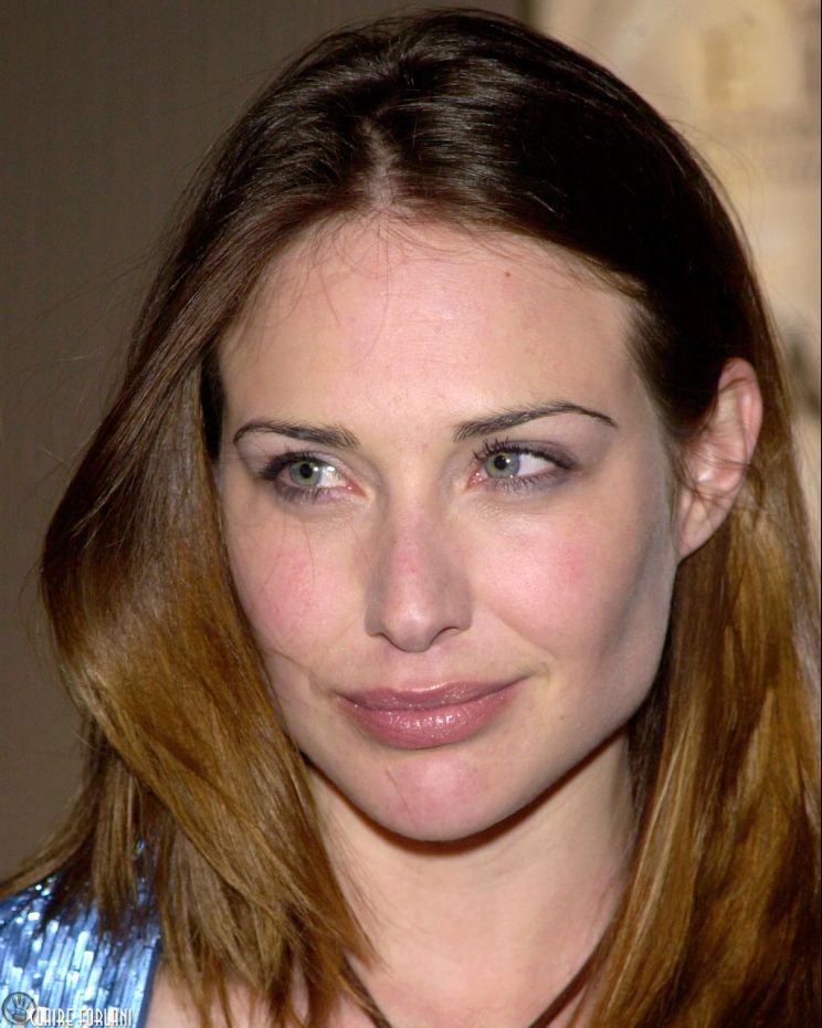 Claire Forlani