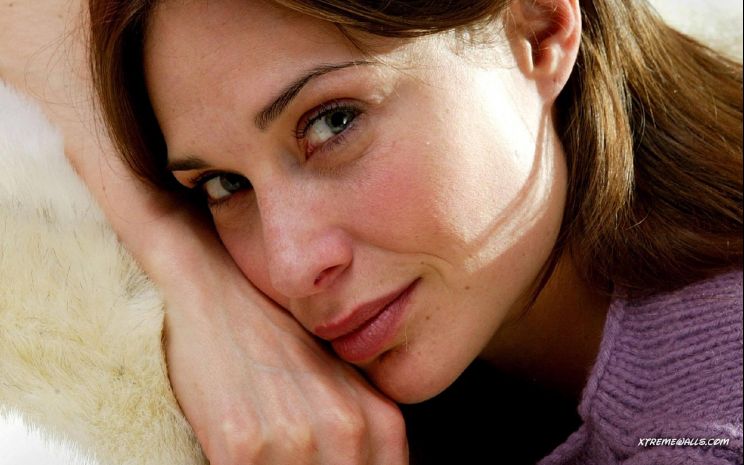 Claire Forlani