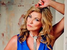 Claire King