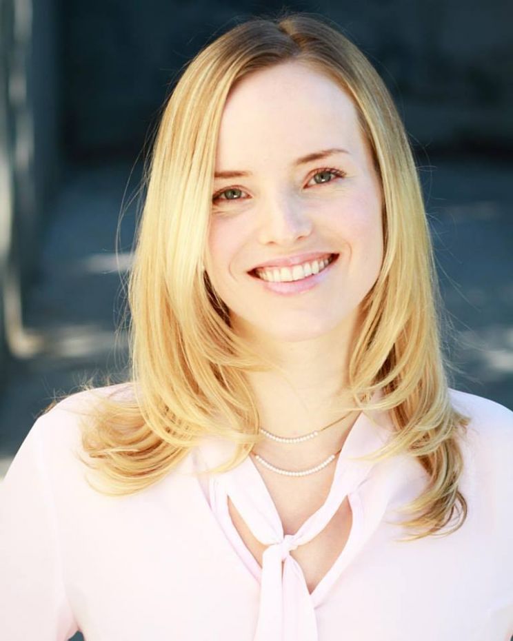 Claire McReynolds