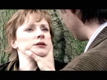 Claire Skinner photo