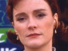 Claire Skinner