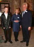 Claire Skinner