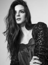 Clara Lago photo
