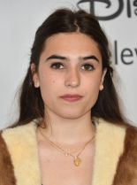 Clara Mamet