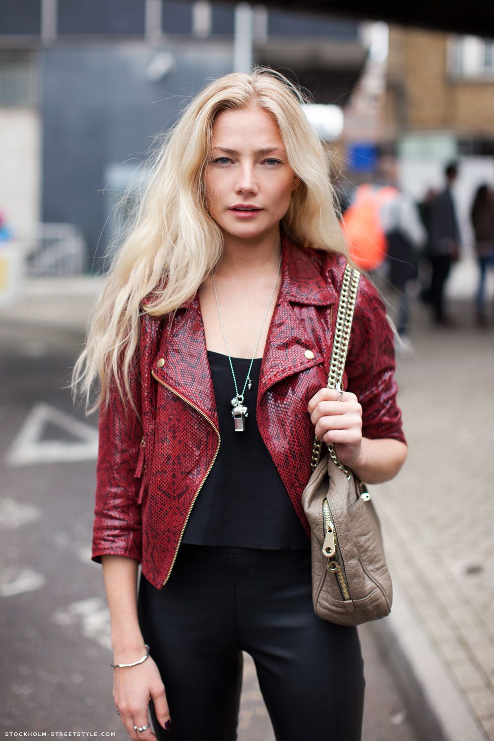 Photos clara paget How Model