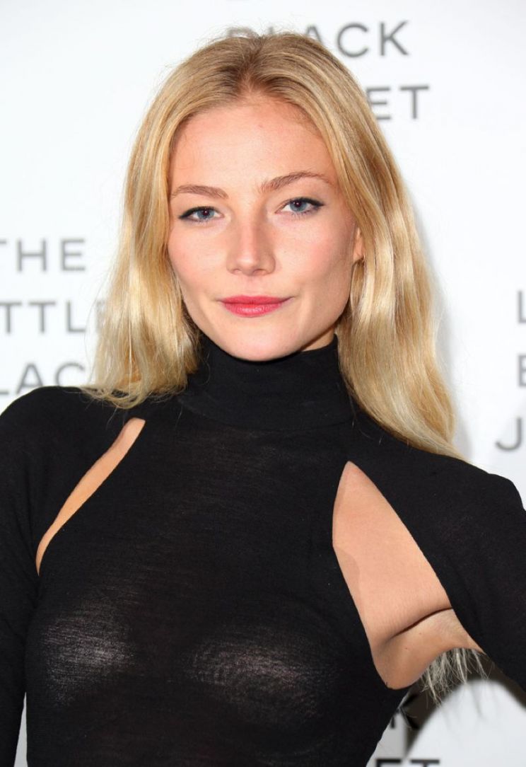 Clara Paget