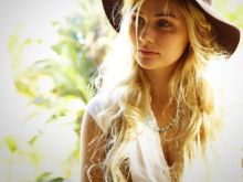 Clare Bowen