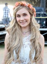 Clare Bowen photo