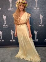 Clare Bowen photo