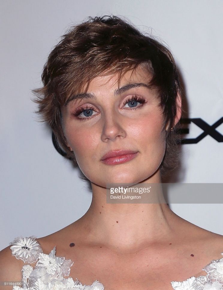 Clare Bowen