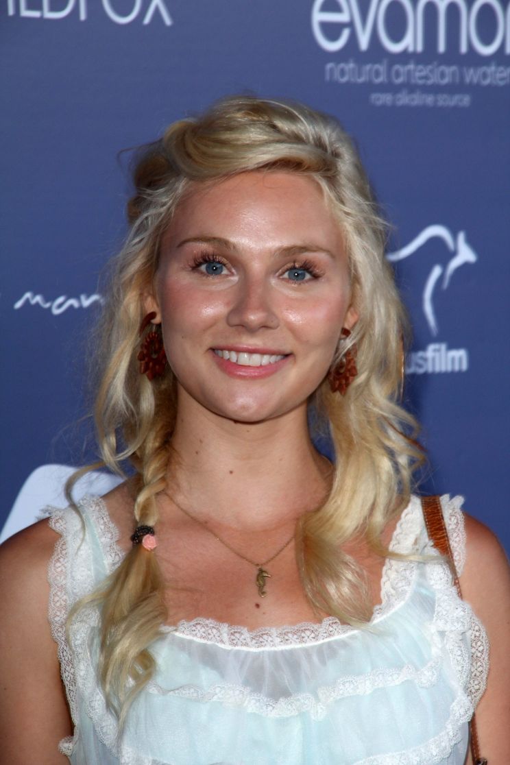 Clare Bowen