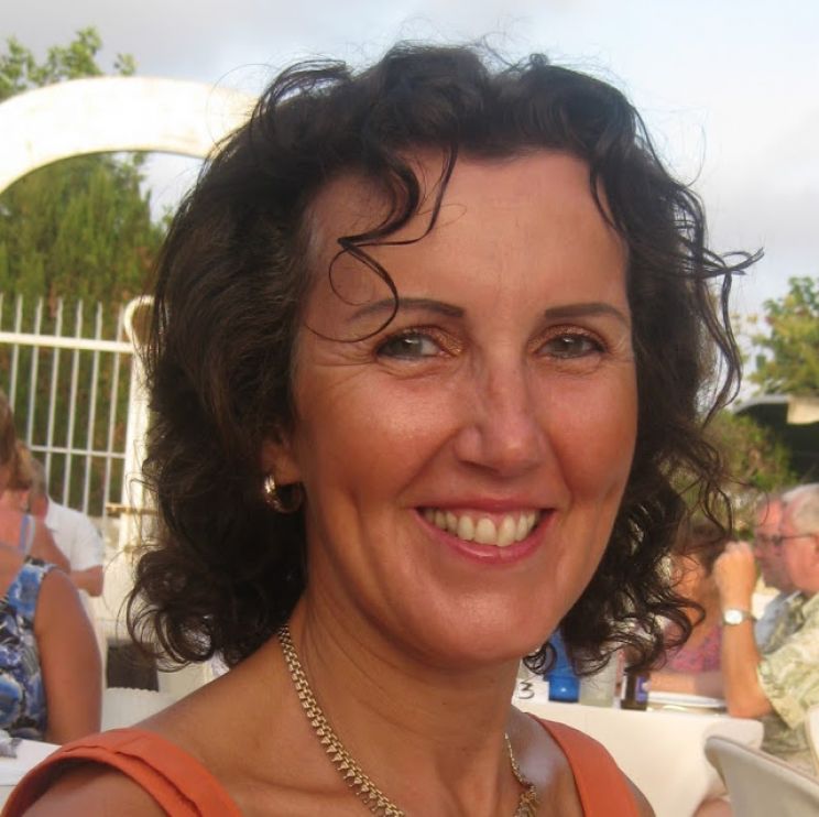 Clare Thomas