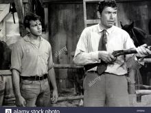 Claude Akins