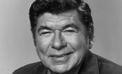 Claude Akins