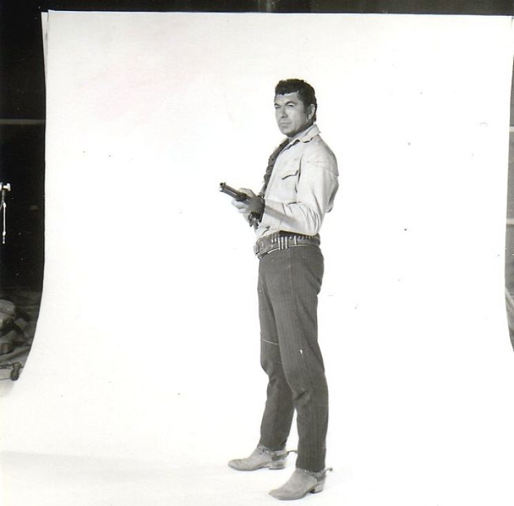 Claude Akins
