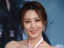 Claudia Kim